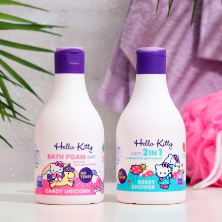 Hello Kitty Gift Set "Strawberry Unicorn Dreams", 2*250 ml-1