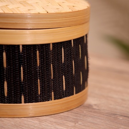 Wicker basket with a lid, from bamboo 20x20x23 cm-2