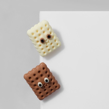 Earrings plastic "cookies" with eyes, white-brown color in silver-1