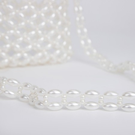 Bag-clate on the lace, white color-1