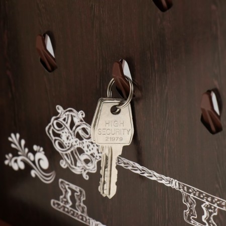 Key closed "map" 26.5x31.5 cm nut-3