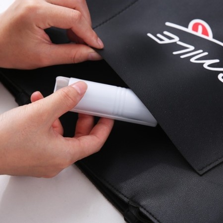 A silicone clothing video in a folding case 10 × 3 × 3 cm, color mix-7