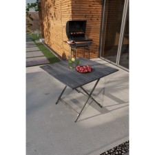Folding table 