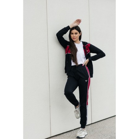 Female ishomine is a suit, size 46, black color, burgundy-6