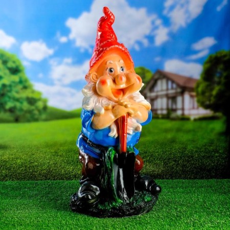 Garden figure "Dwarf with a shovel" 58x26cm