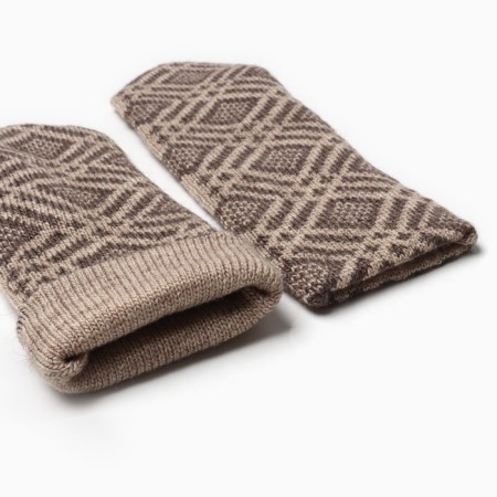 Women's mittens, beige color, size 18-2