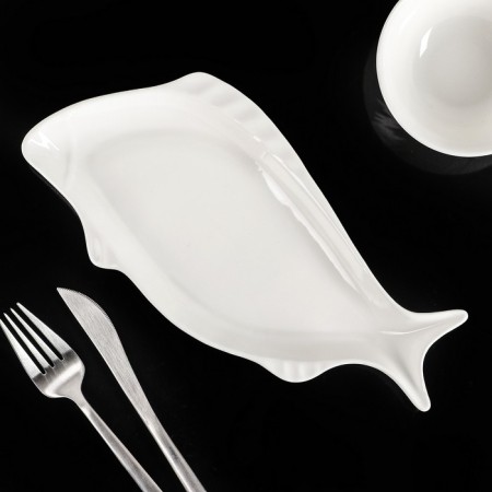 Porcelain dish "Karl", 26 × 12 × 2.5 cm, white color