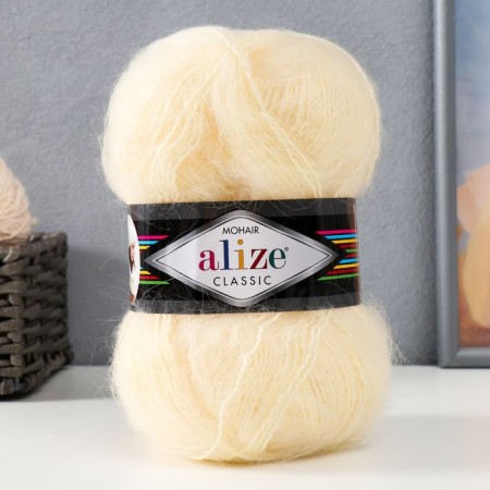 Yarn "Mohair Classic" 25% moher, 24% wool, 51% acrylic 200m/100g (01 cream)