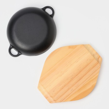 Cast iron frying pan “Frying”, D = 19 cm, on a wooden stand-6
