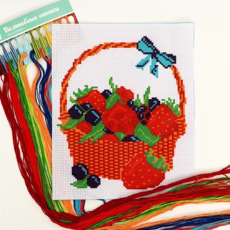 Cross -embroidery with a berry basket, a set for creativity, 25 x 20 cm-3