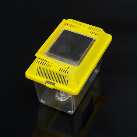 Carriage is rectangular, 17.6 x 11.2 x 13 cm, yellow-2