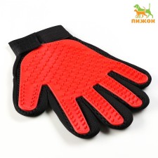 Glove - a brush for wool on the right hand with elongated cloves, red