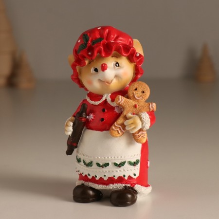 Polystone souvenir "Mouse in red with a white apron, with ginger liver" 7x5.5x11.5 cm
