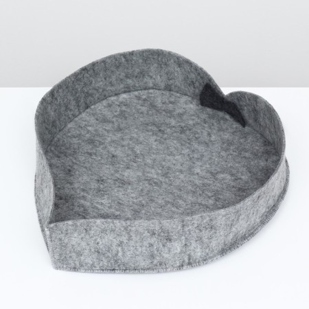 Lynchik for animals from felt "Love", 33 x 35 x 10 cm-2