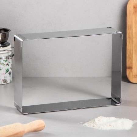 The form is sliding for baking "rectangular", H -6.5 cm, 18x32 - 26x50 cm