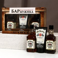 Подарочный набор косметики «На удачу», гель для бритья 110 мл, гель для душа 250 мл, шампунь для волос 250 мл, HARD LINE