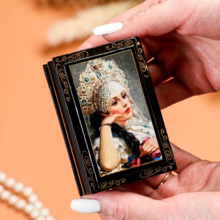 Barrynia box, 6 × 9 cm, lacquer miniature-1