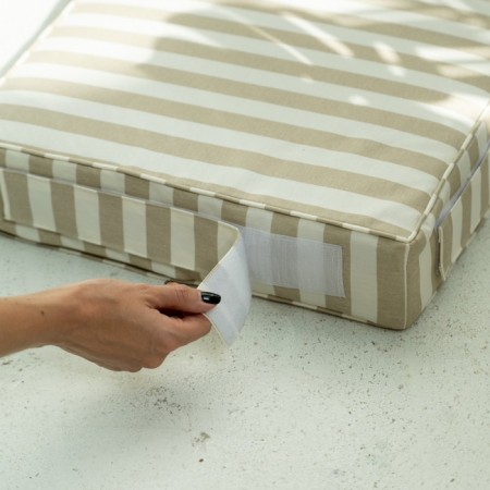 Cambridge pillow-booster, size 40x40x10 cm-1
