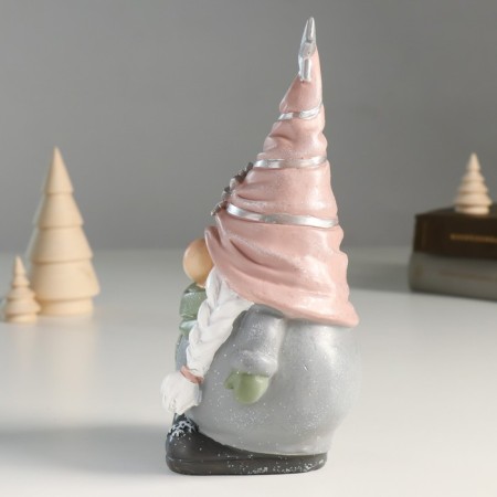 Souvenir Polystone "Granny with pigtails in a pink cap with an asterisk" 9.5x8x20.7 cm-3