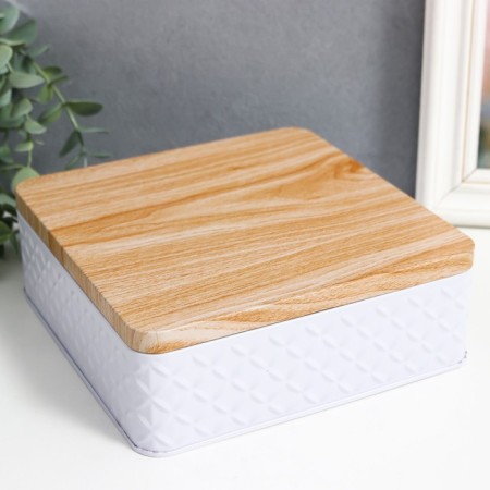 Casket Metal Square "ROMBA" White, wooden cover 6x17x17 cm