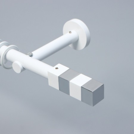 Tip on the cornice d = 19 mm "Magnum", the color is white/chrome