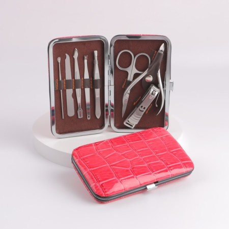 Manicure set "reptile", 8 items, in case, red color-2