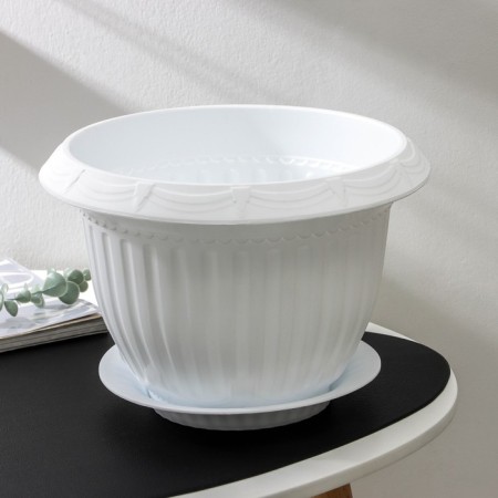 Pot with the pallet "Baikal", 6 l, the color is white