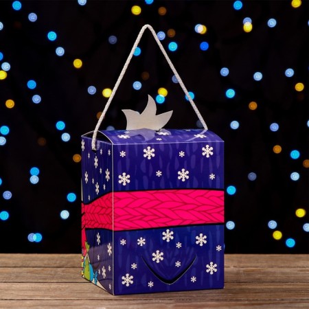 Gift box "Smecbek Penguin", 12 x 12 x 15.5 cm-1
