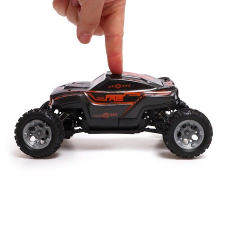 Radio -controlled jeep Monster, 1:18, light and sound effects, works on the battery, red color red-3