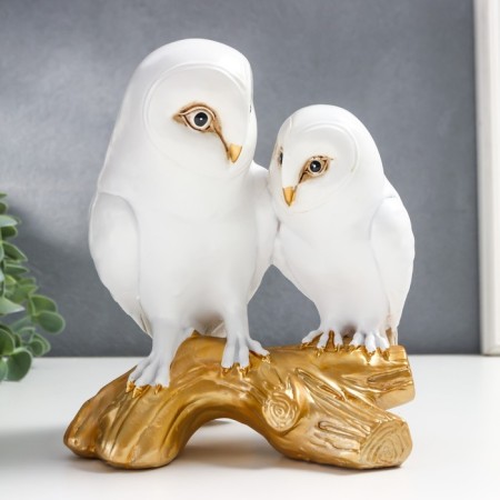 Polystone souvenir "White owls on the Golden Crap" 19x12x16 cm
