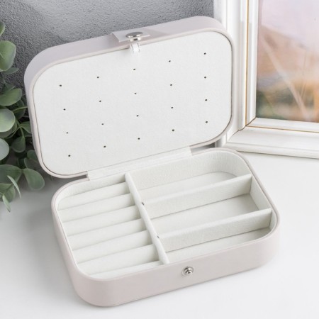 Casket to the leatherette for jewelry "Matte surface" beige 16x11x5 cm-2