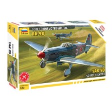 The team of the Sovetic Sovetor Fighter Yak-9d Zvezda, 1/72, (7313)