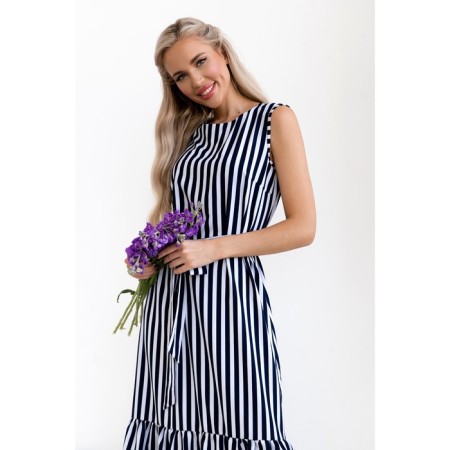 Women's dress, size 52-7