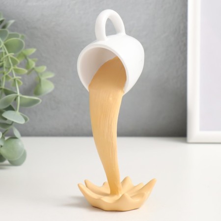 Polystone souvenir "White cup with milk - spray" 15x5x8 cm