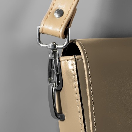 Handle for a bag, with carbines, 60 × 2 cm, the color is light brown-4