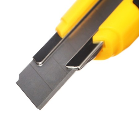 Chancellery knife 18mm, plastic, latch, 2 pieces of blades, TOP-5