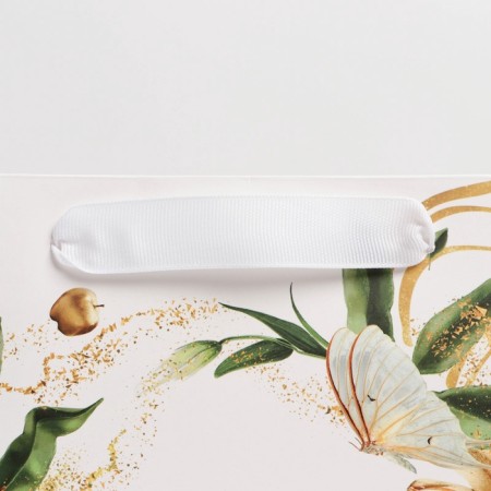 Gift laminated vertical, packaging, “Happiness nearby”, Ml 23 x 27 x 11.5 cm-3