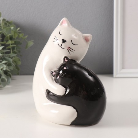 Копилка керамика "Кошачьи объятия" 9,2х13,4х15,6 см-3