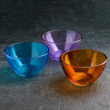 Set of salad bowls 