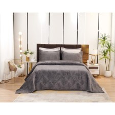 The bedspread and pillowcase 