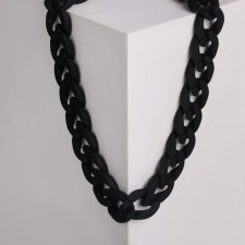 The necklace 