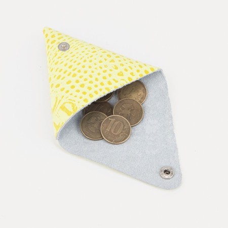 Monetnik on the button, yellow color-2