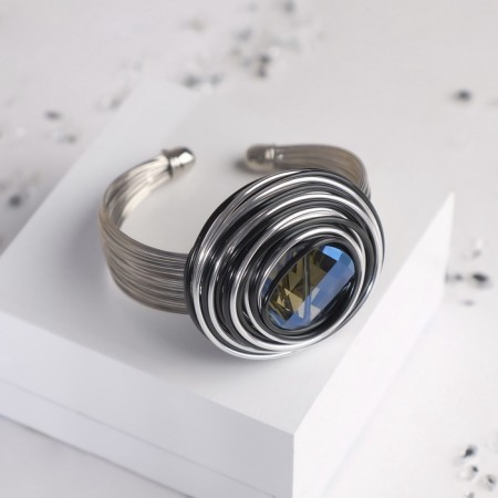 Bracelet with rhinestones "Valkyrie" Stone in metal, blue color in black silver, dimensionless, d = 6.5 cm-3