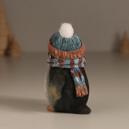 Polystone souvenir "An important penguin in a hat with a bomb, in a blue scarf" 7.5x6x9.5 cm-2