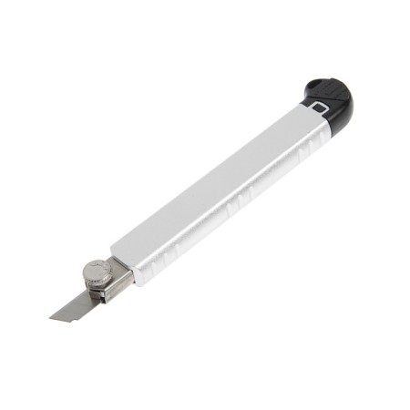 The knife is a universal tundra, a metal case, additional. screw fixator, 5 blades, 9 mm-7