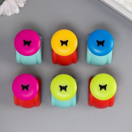 The hook -shaped button "Butterfly" d = 1 cm 4.3x4x3 cm mix-6