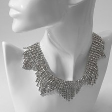 The necklace 