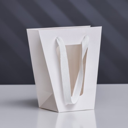 Flower packet 10 × 10 × 20 x 18 cm, white