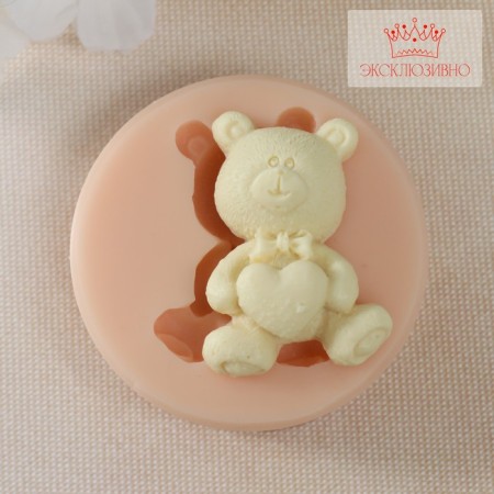 Mold Silicon "Bear with a heart" 4.3x3x1.3 cm