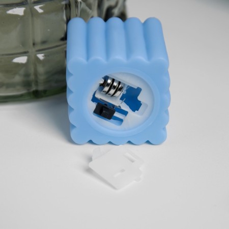 LED figure "Cub" 5x5 cm, batteries AG13x3 (included), glow warm white-2